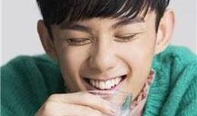 圈内人爆料龚俊张予曦,圈内人爆料，这对明星情侣甜蜜互动引关注