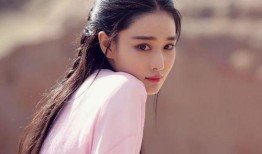 娱乐圈八卦新闻爆料书写,某明星恋情曝光，背后真相令人震惊！