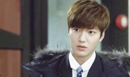 韩娱圈内真实爆料伯贤,揭开韩娱圈背后的真实故事