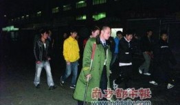 东莞现场实拍爆料新闻事件,惊现街头突发事件，现场情况紧急！